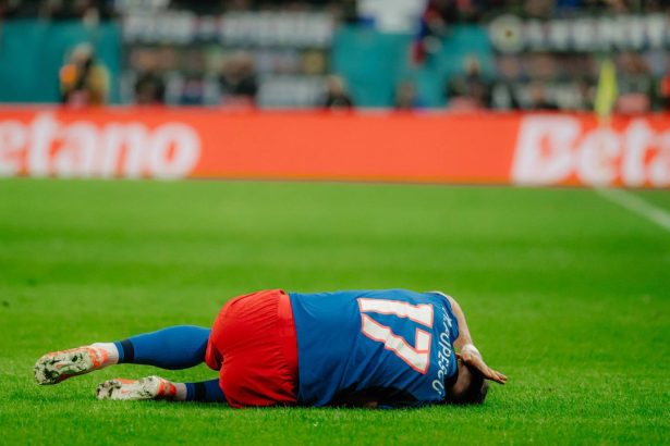 video exclusiv cel mai slab jucator al lui fcsb in 1 3 cu olympique lyon un dezastru trecut cu rosu 67caaf9cc9567