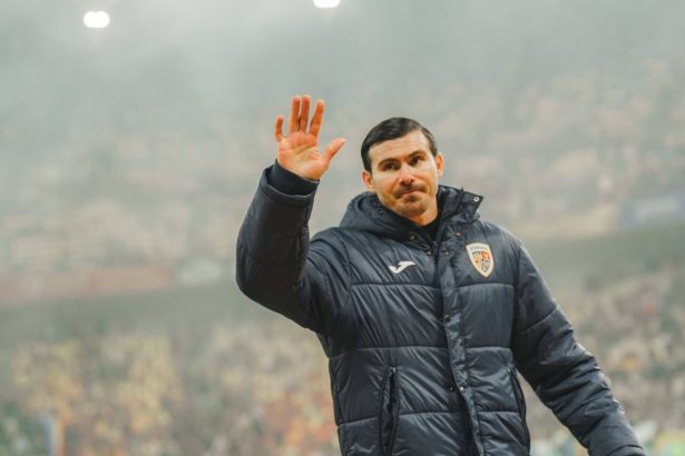 video exclusiv nationala lui mircea lucescu s a reunit la mogosoaia florin nita a spus cand se va retrage 67d94fe31e5bd