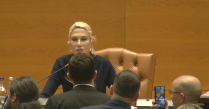 Extremiștii, nou scandal în Parlament. Turcan: Nu cedez intimidărilor, nu mă impresionați. 1 video extremistii nou scandal in parlament turcan nu cedez intimidarilor nu ma impresionati 67c5e185d9899