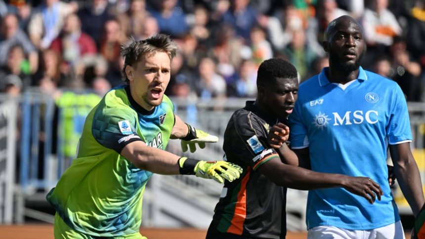 video italienii au scris ce se intampla din vara cu andrei ionut radu titular in serie a la venezia 67e5347cf2a40