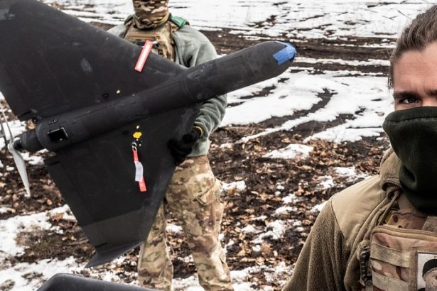 video luptatorii ucraineni din azov au aruncat in lupta o noua drona artizanala asemanatoare cu shahed ce aduce nou uas seth 67d267c6dd3a9