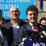 video nicusor dan insotit de un fost colonel sri in campania electorala este o activitate de voluntariat 67d957da5a6c8