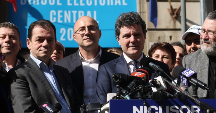 Nicușor Dan, însoțit de un fost colonel SRI în campania electorală: „Este o activitate de voluntariat” 1 video nicusor dan insotit de un fost colonel sri in campania electorala este o activitate de voluntariat 67d957da5a6c8
