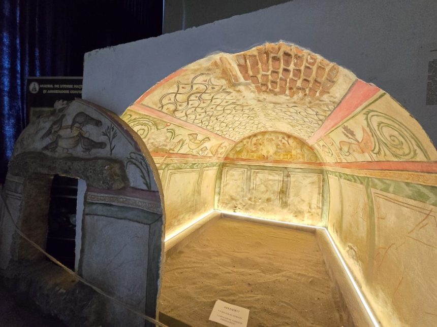 Replică a Mormântului pictat de tip hypogeu, la Muzeul de Istorie Națională și Arheologie Constanța 1 video o replica a mormantului pictat de tip hypogeu la muzeul de istorie nationala si arheologie constanta 67d757fcc3ac3