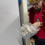 video piedone catre parlamentari dupa ce le a inchis restaurantul cei care ati mancat ardei umpluti faceti va analize 67d406d43ced7