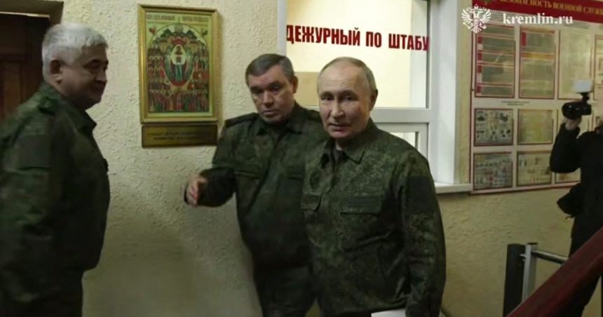 video putin si a vizitat trupele din kursk seful armatei ruse i a spus ca ucrainenii din regiune sunt inconjurati 67d1f72d81fd4