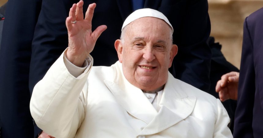 Starea de sănătate a Papei Francisc s-a „ameliorat uşor”, anunţă Vaticanul. Cum își desfășoară activitatea 1 video starea de sanatate a papei francisc s a ameliorat usor anunta vaticanul cum isi desfasoara activitatea 67e6bea932b06