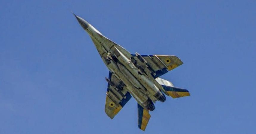 video un mig 29 ucrainean bombardeaza pozitii rusesti folosind bombe ghidate americane imagini spectaculoase 67d95aece006e
