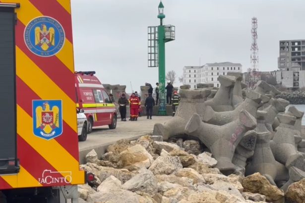 video un tanar a fost salvat dupa ce a intentionat sa se sinucida in zona portului tomis 67d8250d5e595