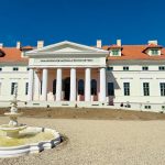 Una dintre cele mai vechi clădiri din vestul țării a fost restaurată: conacul familiei Mocioni, construit acum 275 de ani. 3 video una dintre cele mai vechi cladiri din vestul tarii a fost restaurata imagini din conacul familiei mocioni construit acum 275 de ani 67e0e80c496bb