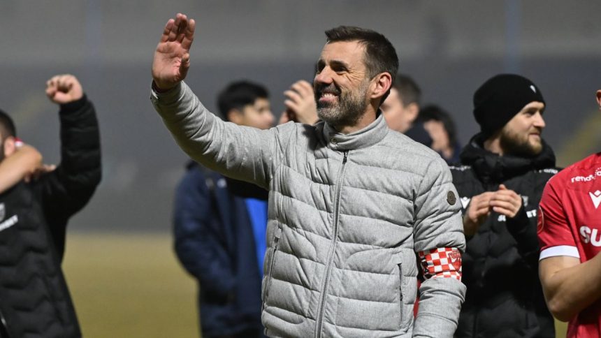 video zeljko kopic a stabilit obiectivul lui dinamo in play off e o diferenta mica de 2 puncte totul e posibil 67d42ce5deb9a