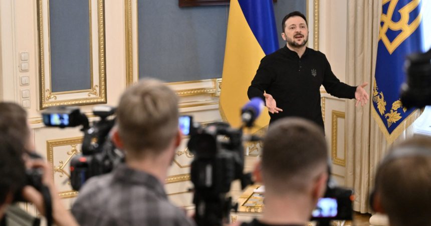 Zelenski manifestă precauție față de noul acord privind mineralele, dar subliniază că ajutorul anterior din partea SUA nu a fost un împrumut 1 zelenski e precaut cu privire la noul acord privind mineralele dar afirma ca ajutorul acordat anterior de sua nu a fost un imprumut 67e716377e4f2