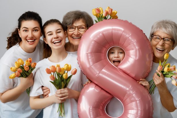 ziua femeii sau ziua mamei ce se sarbatoreste de fapt in fiecare an pe 8 martie 67cbd045e84df