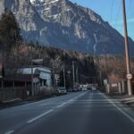 a fost votat regulamentul vignetei de brasov permisele de libera trecere pe mai multe drumuri judetene vor intra in vigoare de la 1 ianuarie 2026 68399839710bf