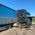 accident grav pe a2 intre doua tir uri o persoana este incarcerata 68309cf4000dc