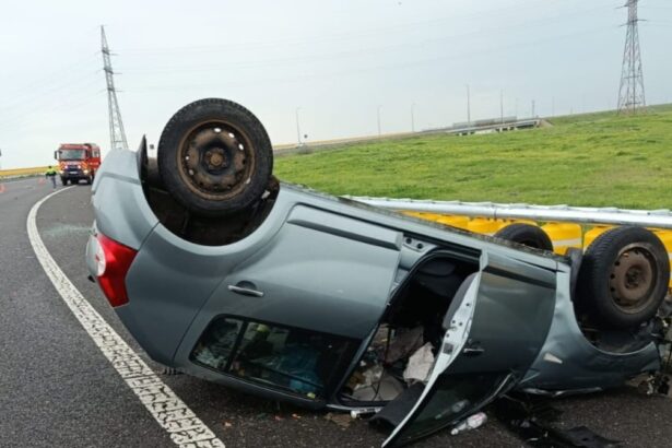 accident pe dj223 intre tichilesti si topalu doua mame si doi copii au ajuns la spital 6831dce2372ca