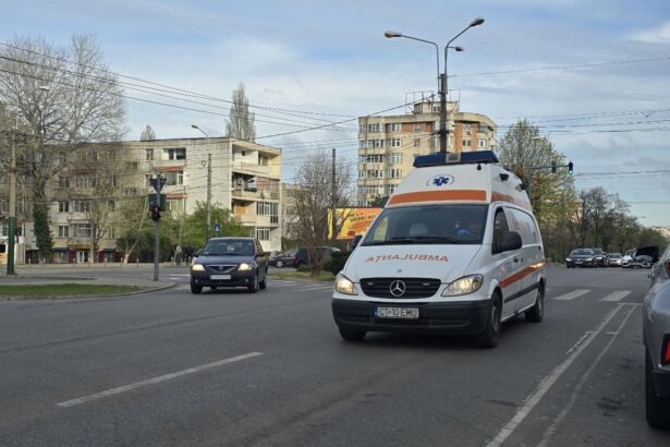 accident rutier produs la iesirea din mihail kogalniceanu spre nicolae balcescu autoturism rasturnat o victima constienta 6829d7c5b8aa0
