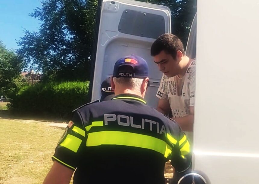aflat in arest la domiciliu studentul care si a incendiat profesorul a cerut aprobarea instantei sa poata parasi imobilul din cauza unor probleme medicale 682a7929e8ee2