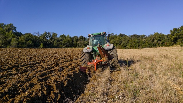 ANUNȚ Statul reia programul Rabla pentru Tractoare și explică motivele opririi acestuia în doar 2 ore 1 anunt statul mai incearca o data cu rabla pentru tractoare si explica de ce ce l a oprit in doar 2 ore 6824a3668b06b