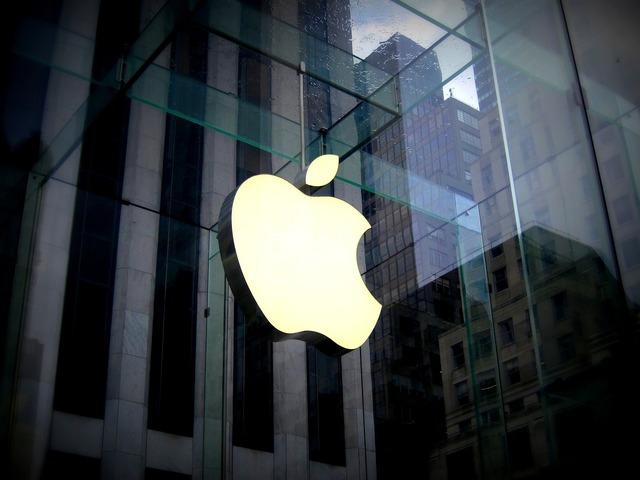 apple si a pastrat prima pozitie in top 100 global al marcilor 68258ee0636d6