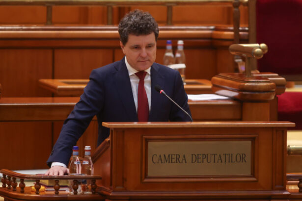 associated press noul presedinte al romaniei a depus juramantul criza politica se atenueaza dar la orizont se anunta provocari 68349355083d5