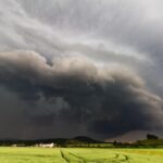 avertizare meteo ploi torentiale descarcari electrice si intensificari ale vantului pana luni in cea mai mare parte a tarii 682ed3f5882ec