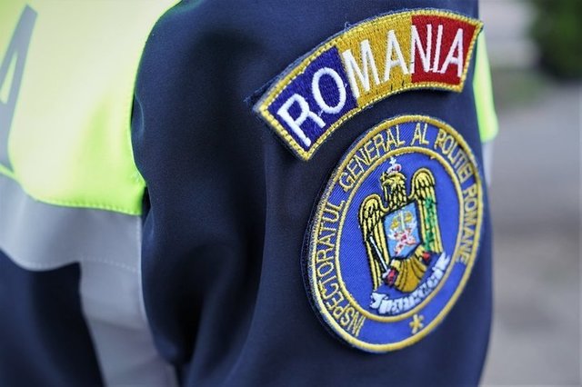bataie intr o sectie de votare din capitala interventie prompta a jandarmilor barbatul agresat a primit ingrijiri la fata locului 682a08f876341