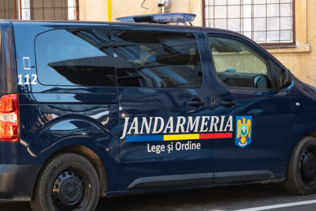 bataie intr o sectie de votare din capitala un alegator a fost batut de un barbat si de fiul acestuia 682a1c695e32c