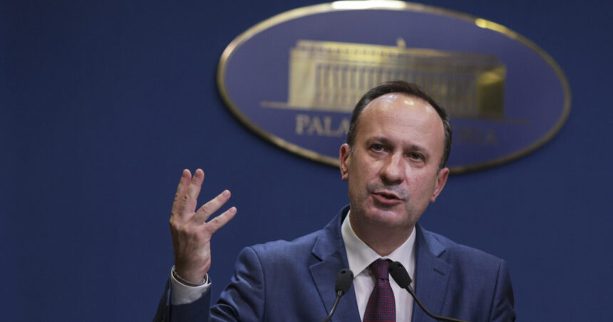 Câciu îl critică pe Bolojan pentru că a acuzat PSD și PNL de criza bugetară: „Pare că a păscut iarba la Cotroceni în ultimele 3 luni” 1 caciu il ataca pe bolojan care a dat vina pe psd si pnl pentru criza bugetara pare ca a pascut iarba la cotroceni in ultimele 3 luni 682473fc71071