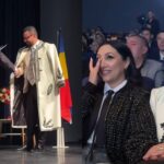 Cătălin Măruță, numit cetățean de onoare al orașului Târgu Jiu. Primarul l-a felicitat, iar Andra a plâns de emoție. „E locul unde am copilărit” 2 catalin maruta cetatean de onoare al orasului targu jiu primarul l a felicitat iar andra a plans de emotie e locul unde am copilarit 683415013bdae