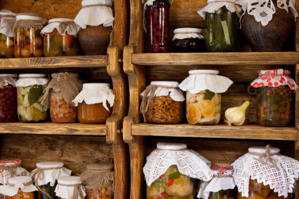 caz de botulism in dambovita o femeie a fost internata dupa consumul de unei conserve preparate in gospodarie ce simptome prezinta 6825a95cd4a77