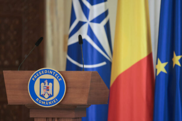 ce atributii are presedintele romaniei si in ce conditii ar putea fi suspendat din functie ce inseamna dizolvarea parlamentului 6826e8483cc0f