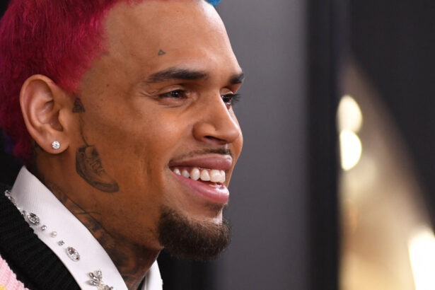 chris brown a fost arestat in marea britanie este acuzat ca a atacat un producator muzical cu o sticla 682757313988b