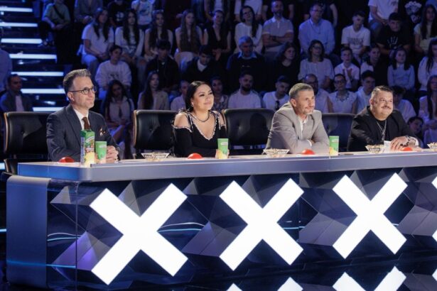 cine stabileste ordinea in care vorbesc juratii de la romanii au talent el hotaraste exclusiv 68274ff6863d3