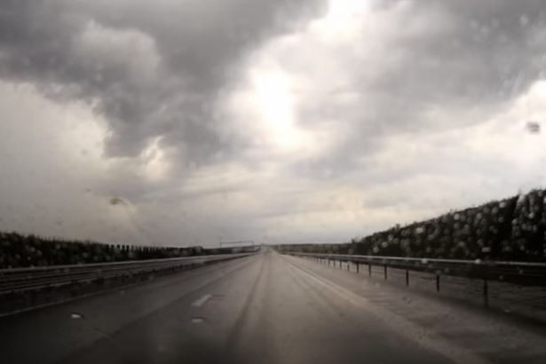 circulatie in conditii de ploaie pe autostrazile a1 a2 si a3 682829a9c85b1
