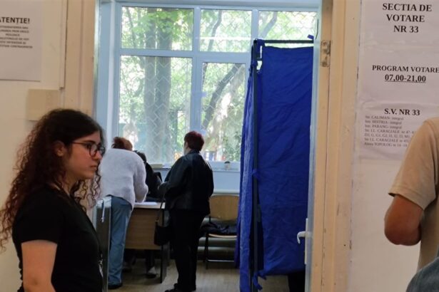 constantenii au iesit masiv la vot in cel de al doilea tur al alegerilor prezidentiale tot mai multe femei la urne 682bab5181e3d