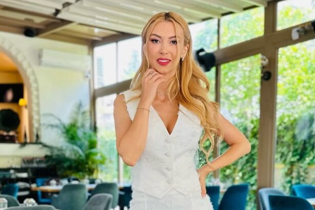 cum a fost convinsa andreea balan sa lase antena 1 pentru tvr cine a sunat o am zis da fara sa stau pe ganduri 6822108f11093