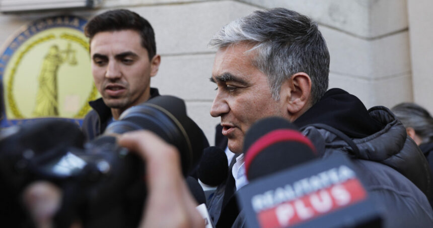DNA solicită arestarea preventivă a primarului din Sinaia, Vlad Oprea, pentru încălcarea controlului judiciar. 1 dna cere arestarea preventiva a primarului orasului sinaia vlad oprea ar fi incalcat controlul judiciar 68233e9d1b2ce