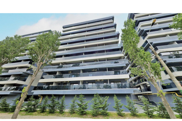 doi bucuresteni raman fara apartamentul din mamaia situat in zona rex din cauza unei datorii la banca 6833e53158a3e
