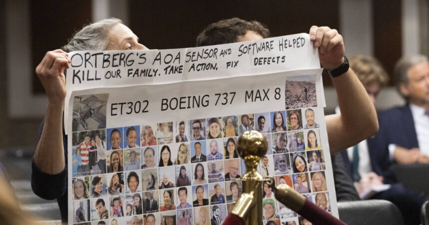 Dosarul Boeing 737 MAX: familiile victimelor din cele două accidente aviatice contestă acordul care exonerează compania de responsabilitatea penală 1 dosarul boeing 737 max familiile victimelor din cele doua dezastre aviatice se opun acordului care scapa compania de urmarirea penala 682adef0dcf9b