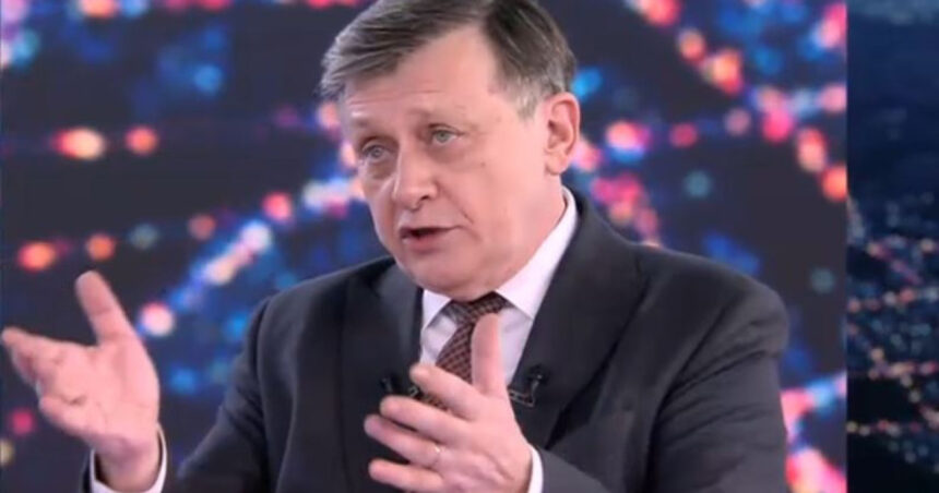 Vasile Blaga îl critică pe Crin Antonescu: „Poate că şi domnia sa a contribuit la înfrângerea domniei sale” 1 exclusiv vasile blaga il critica crin antonescu poate ca si domnia sa a contribuit la infrangerea domniei sale 682af2de748b9