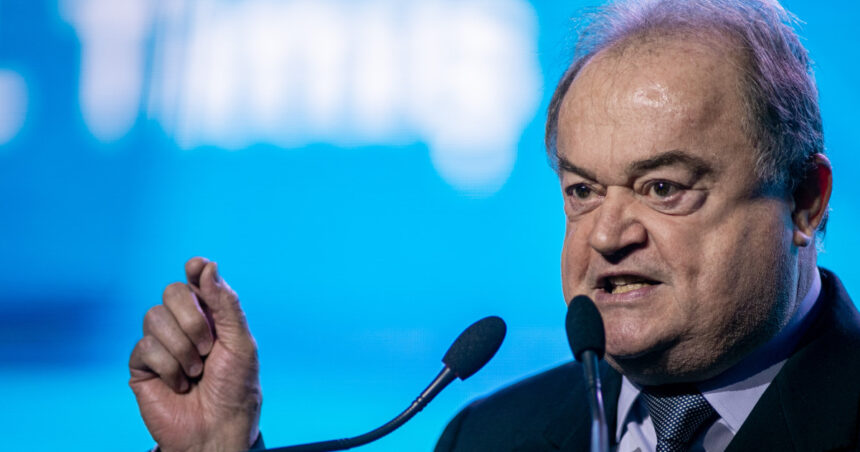 Vasile Blaga: „PNL are nevoie de o reformă profundă. Nu putem să ne adresăm întregului spectru social din ţara asta” 1 exclusiv vasile blaga pnl are nevoie de o reforma profunda nu putem sa ne adresam intregului spectru social din tara asta 682af42c8aece