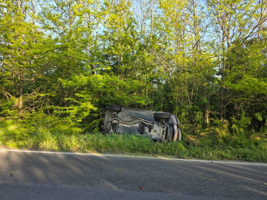 Accident grav la ieșire din Costinești spre Tuzla: O persoană în stop cardio-respirator, după coliziunea a trei autoturisme 1 foto accident grav la iesire din costinesti spre tuzla o persoana in stop cardio respirator dupa ce trei autoturisme s au ciocnit 682aae2b29ccc