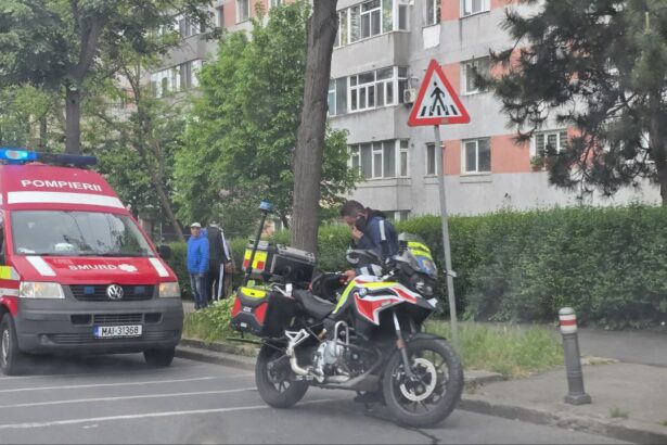 foto accident pe bulevardul tomis din constanta aproape de biserica de la macul rosu intervin echipajele smurd 68273bcd3c692