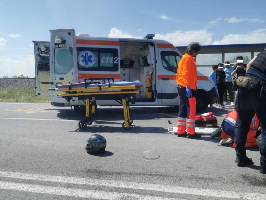 Accident rutier grav în zona Midia: Ciocnire între un autoturism și o motocicletă 1 foto accident rutier grav in zona midia un autoturism si o motocicleta s au ciocnit 682f1333ded47
