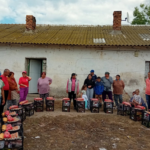 foto in ziua inaltarii domnului asociatia suflete deschise a oferit daruri persoanelor aflate in nevoie si a lansat un indemn pentru toti crestinii 6838749c1881c
