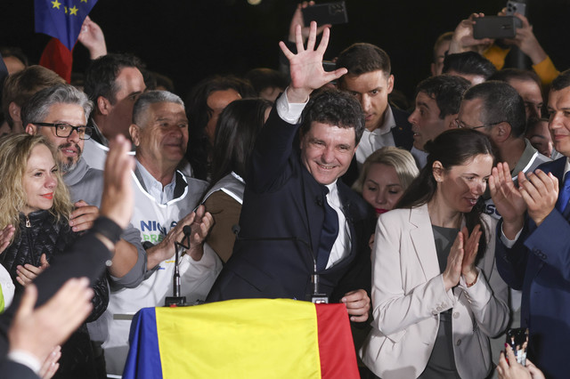 foto nicusor dan de la matematician cu doctorat la sorbona la activist civic sef de partid primar al capitalei si presedintele romaniei a fost la un pas de a intra in politica la finalul an 682a644623de5