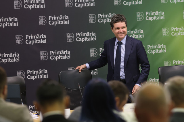 foto nicusor dan vreau sa ma implic in calitate de cetatean in dezbaterea pe planul urbanistic general al capitalei 68303e1106db0