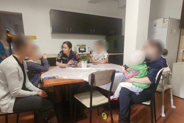 foto politistii din constanta aproape de victimele violentei in familie ai dreptul sa spui stop 68385f48e9b4f