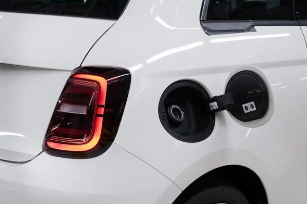 foto premiera fiat incepe productia primului automobil electric transformat in hibrid 682416d9c6cb1